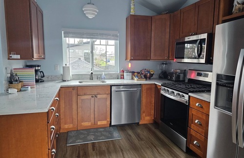 Alki Cottage | Alki beach cottage, 2 bedrooms, 3 beds, 2 bath, New, AC, W/D, near beach