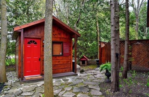 Collingwood Ski Chalet | All inclusive summer rental with a private backyard oasis