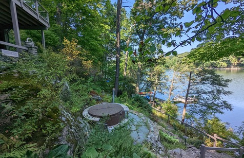 Sherman House | All-season Lakefront with Hot tub, Sauna, Firepits