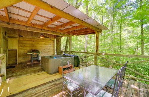Vein Mountain House | All-Season Sunroom and Hot Tub Marion Cabin Retreat