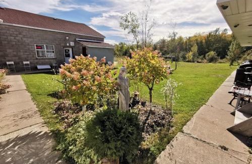 Port Severn Hotel | All Tucked Inn