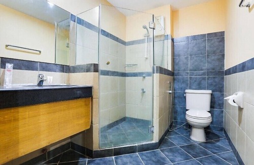 Makati Hotel | Alley 8 Makati