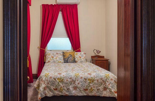 Piccadilly House | Allora House Kalgoorlie