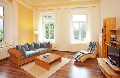 Grunhainichen Villa | Alluring Villa in Grunhainichen-Borstendorf with Garden