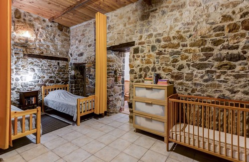 Bize-Minervois Apartment | Alluring Apartment in Bize-Minervois with Private Terrace