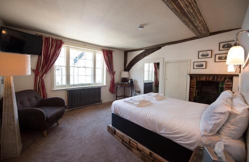 Harwich Hotel | Alma Inn & Dining Rooms