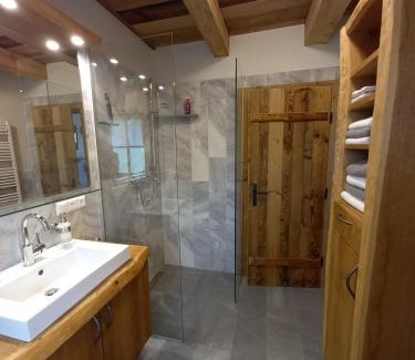 Diex Ski Chalet | Almchalet Schuster