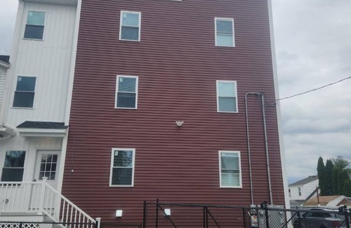 Mount Pleasant Apartment | Almira Properties Unit 2