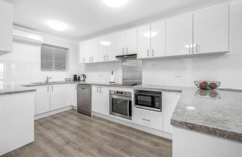 Lake Wangary Apartment | Almonta Apartments on the water front