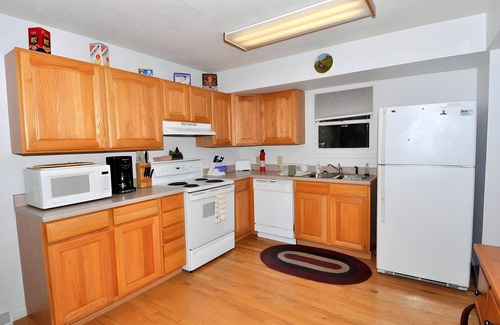 Berkeley Springs Cabin | Almost Heaven - Cozy and Wonderful