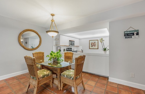 Key West Condo | ALMOST HEAVEN ~ Stunning 2 Bedroom, 2 Bathroom Condo with Community Pool!