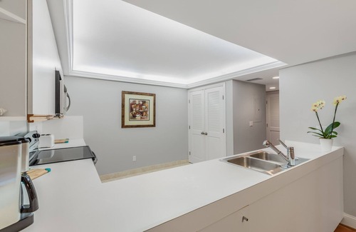 Key West Condo | ALMOST HEAVEN ~ Stunning 2 Bedroom, 2 Bathroom Condo with Community Pool!