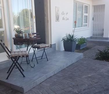 Linkside Apartment | Aloe @ the Sea