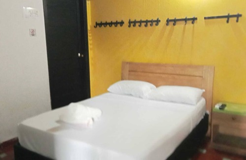 Barrio Centro Hotel | Alojamiento en Santa Marta, Aluna Hostel, Amplias y Cómodas Habitaciones