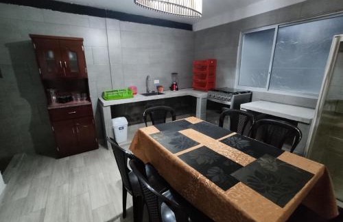 Banos de Agua Santa Apartment | Alojamiento Familiar María Luisa