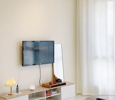 Kampung Sungai Raya Apartment | Alpaca - Spacious Tranquil