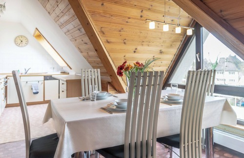 Memmingen Apartment | Alpen-hostel Nordgrat 7 Buxacher Straße 23 mit Motorradvermietung