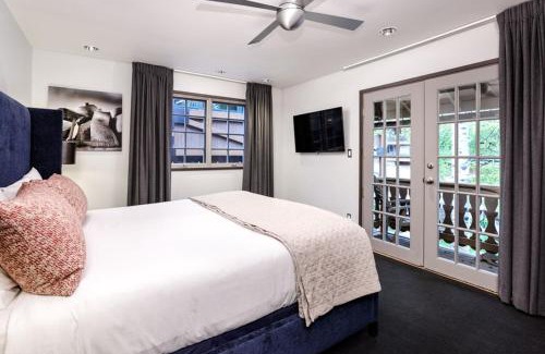Aspen House | Alpenblick 10, Three level Townhome, Two Block From the Gondola
