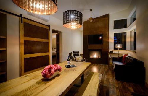 Yosemite West House | Alpenglow 3