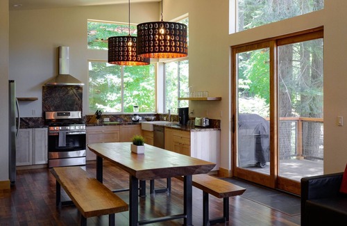 Yosemite West House | Alpenglow 2