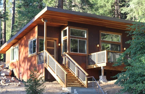 Yosemite West House | Alpenglow 2