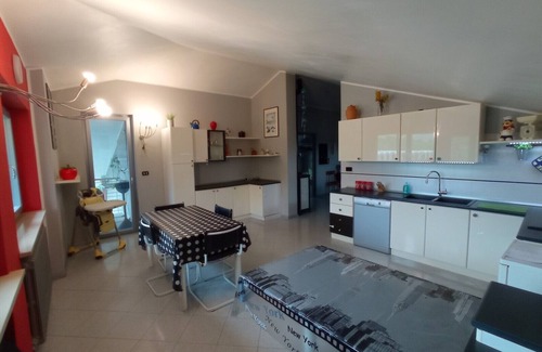 Vignolo Apartment | Alpine knot vacation home