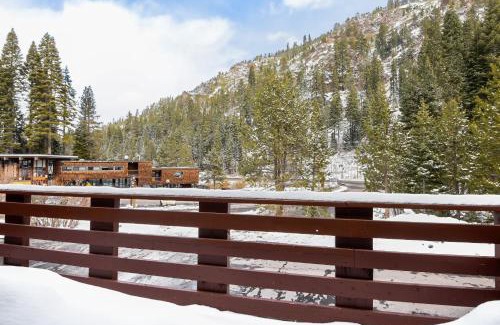 Olympic Valley House | Alpine Manor Retreat Mountain Relaxation