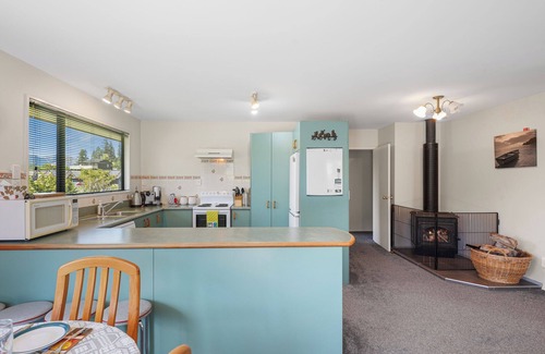 Hanmer Springs House | Alpine Peek - Hanmer Springs Holiday Home