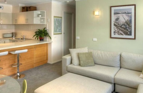 Falls Creek Apartment | Alpine View Apartments