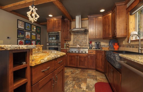 Breckenridge House | Alpine View Lodge: Mountain Views, Hot Tub, Dog Friendly