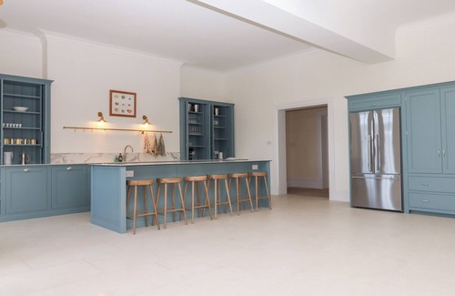 Newton Ferrers Cottage | ALSTON HALL, pet friendly, with pool in Battisborough Cross