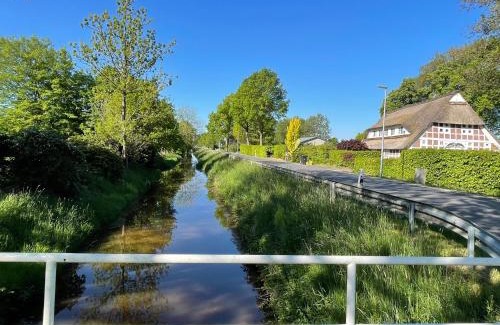 Hemmoor House | Altes Landhaus Oste mit Grünkohltour & Bossel-Wochenende