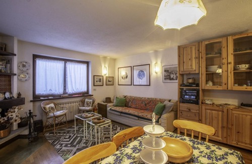 Dolonne Apartment | ALTIDO Family Apt for 6, near Ski Lifts, in Courmayeur