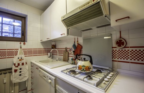 Dolonne Apartment | ALTIDO Family Apt for 6, near Ski Lifts, in Courmayeur