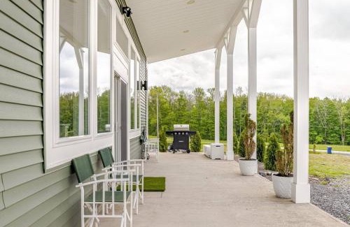 Altmar Ski Chalet | Altmar's Premier Luxury Cabin with 3000sf Mini Golf