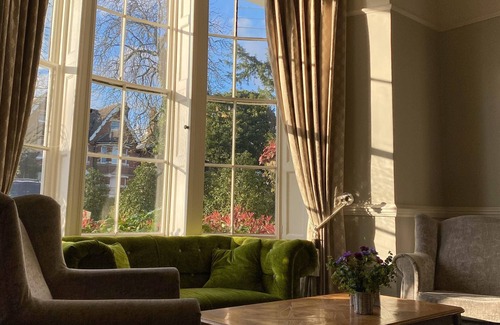 Alton Hotel | Alton House Hotel