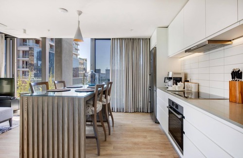 Bo'Kaap Apartment | Always-Power Stunning Apartment with 180 Degree City View near V&A Waterfront