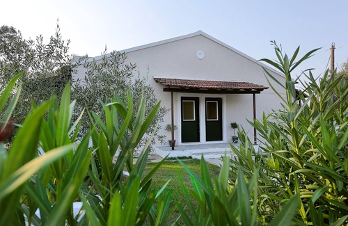 Molos Apartment | ALYKES FAMILY RESORT , 1 BEDROOM APARTMENT