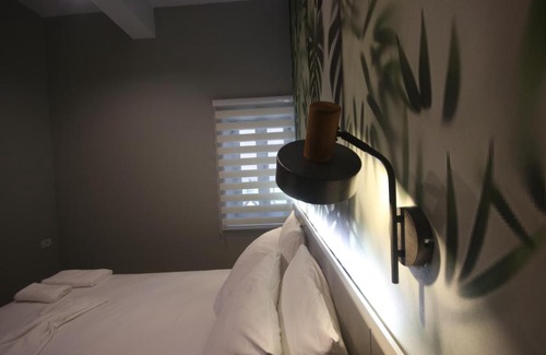 Himare Cabin | Alyvia Rooms
