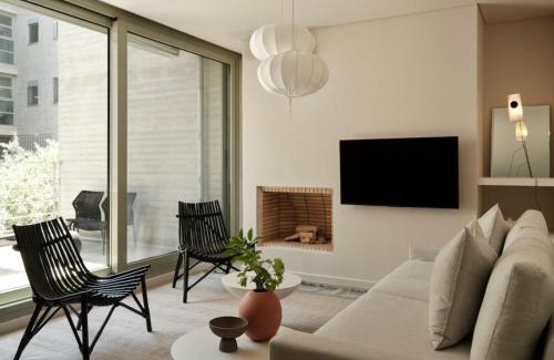 Kerameikos Apartment | Amanda Blue