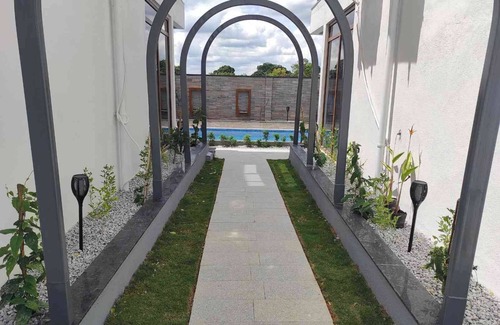 Chikkaballapur House | Amara Kosha Misty Hills - Chenna