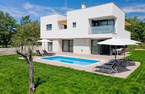 Karigador House | Amaris Villas