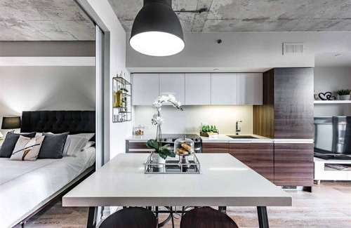 Beaconsfield Village Apartment | Amazing 1BD Suite - Heart of Toronto