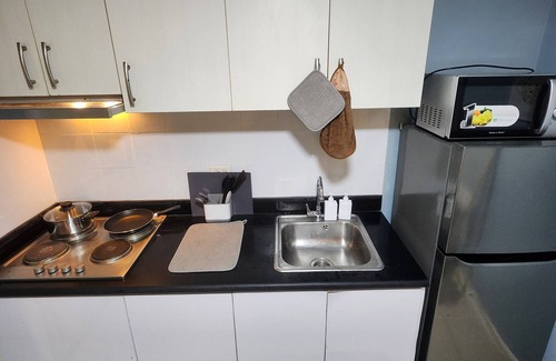 Salcedo Village Apartment | Amazing 2br Apt in Makati - 70sqm