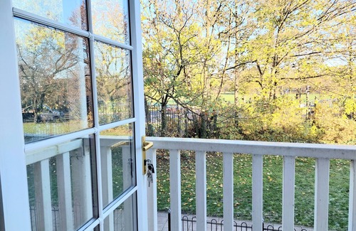 Tooting Apartment | Amazing 2BR Flat opposite Tooting Common and close to transport links