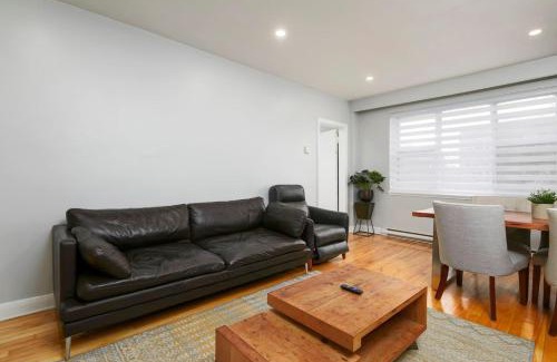 Cote-Des-Neiges—Notre-Dame-De-Grace Apartment | Amazing 2BR on Walkley