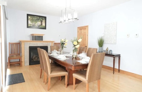 Athol Springs Ski Chalet | Amazing 4BR Villa with Heated Salt Water Pool