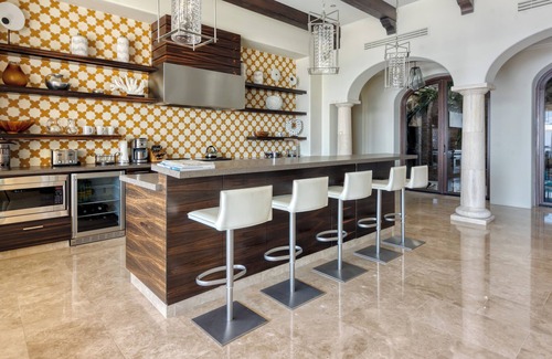 Palmilla Villa | Amazing 6 Bedroom Property in Villas del Mar