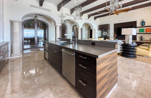 Palmilla Villa | Amazing 6 Bedroom Property in Villas del Mar