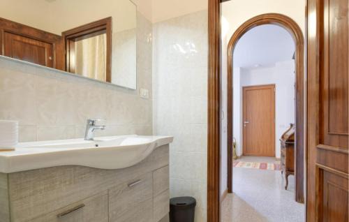 Recco Apartment | Amazing Apartment In Recco With Kitchen